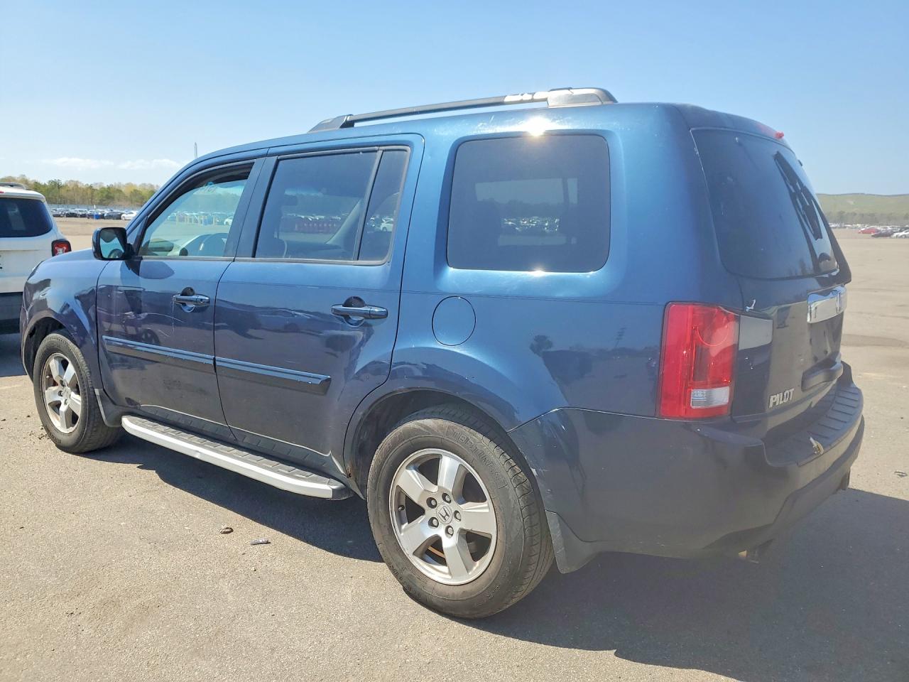 HONDA PILOT 2010 — 3