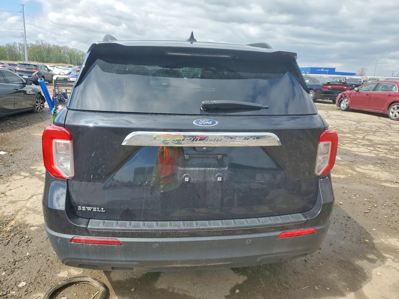 FORD EXPLORER 2022 — 7