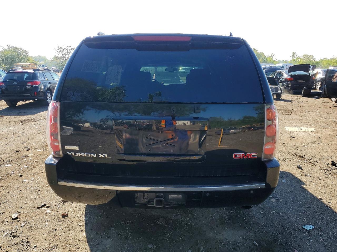 GMC YUKON XL 2010 — 7