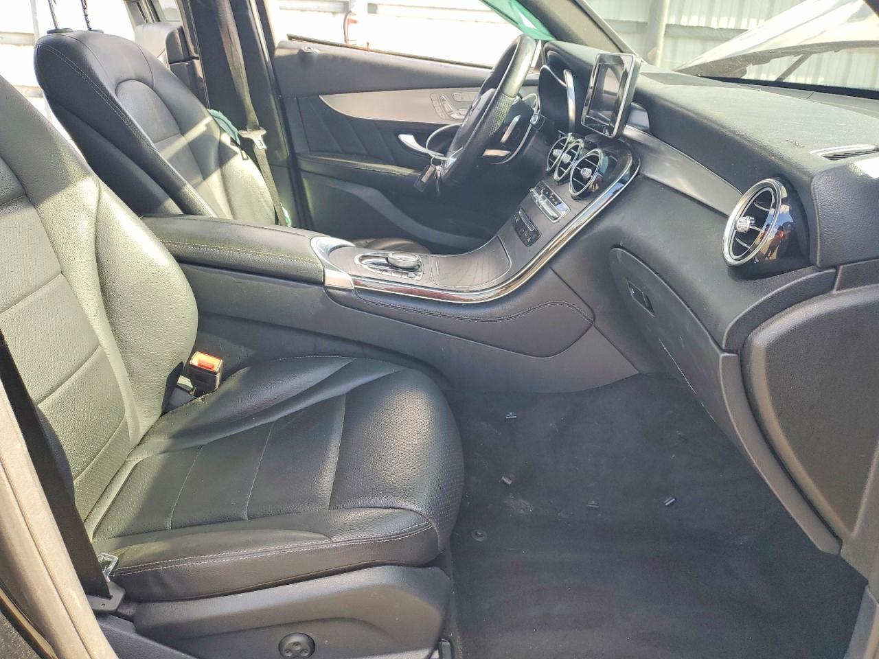 MERCEDES-BENZ GLC 2019 — 8