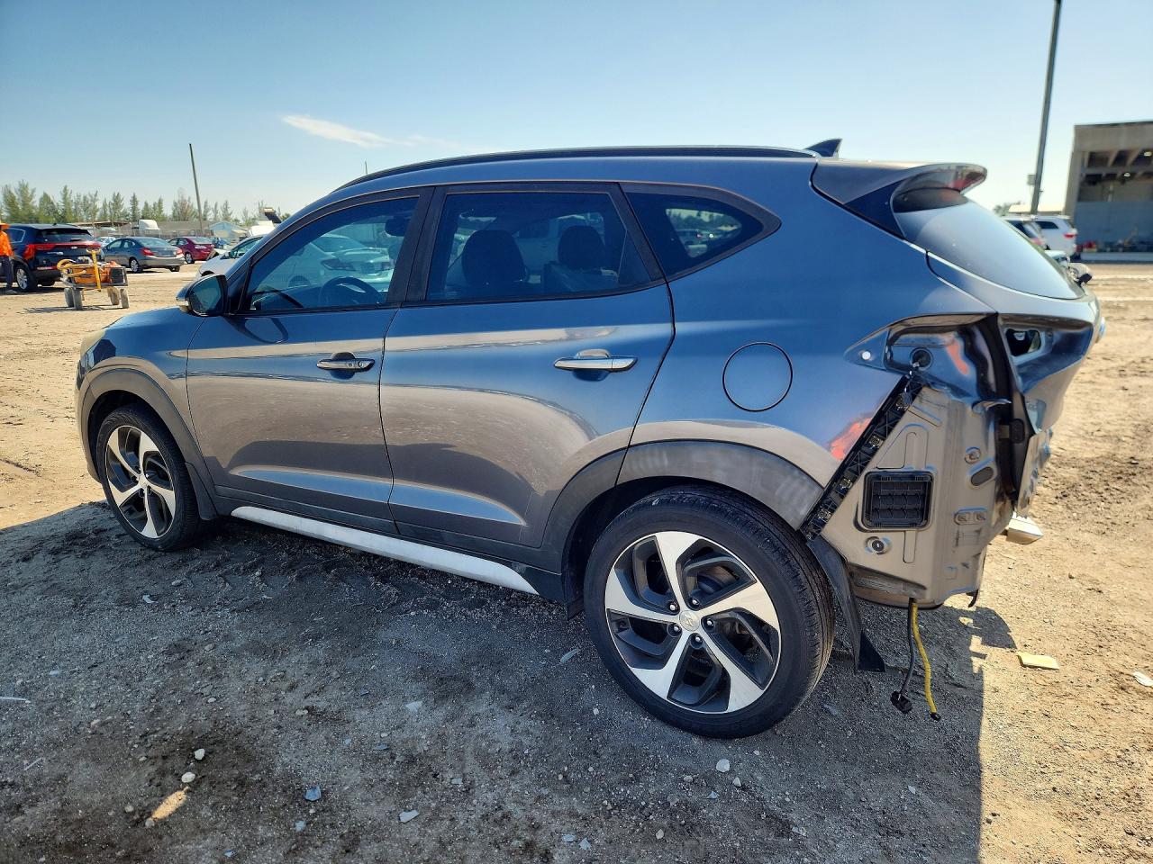 HYUNDAI TUCSON 2018 — 3