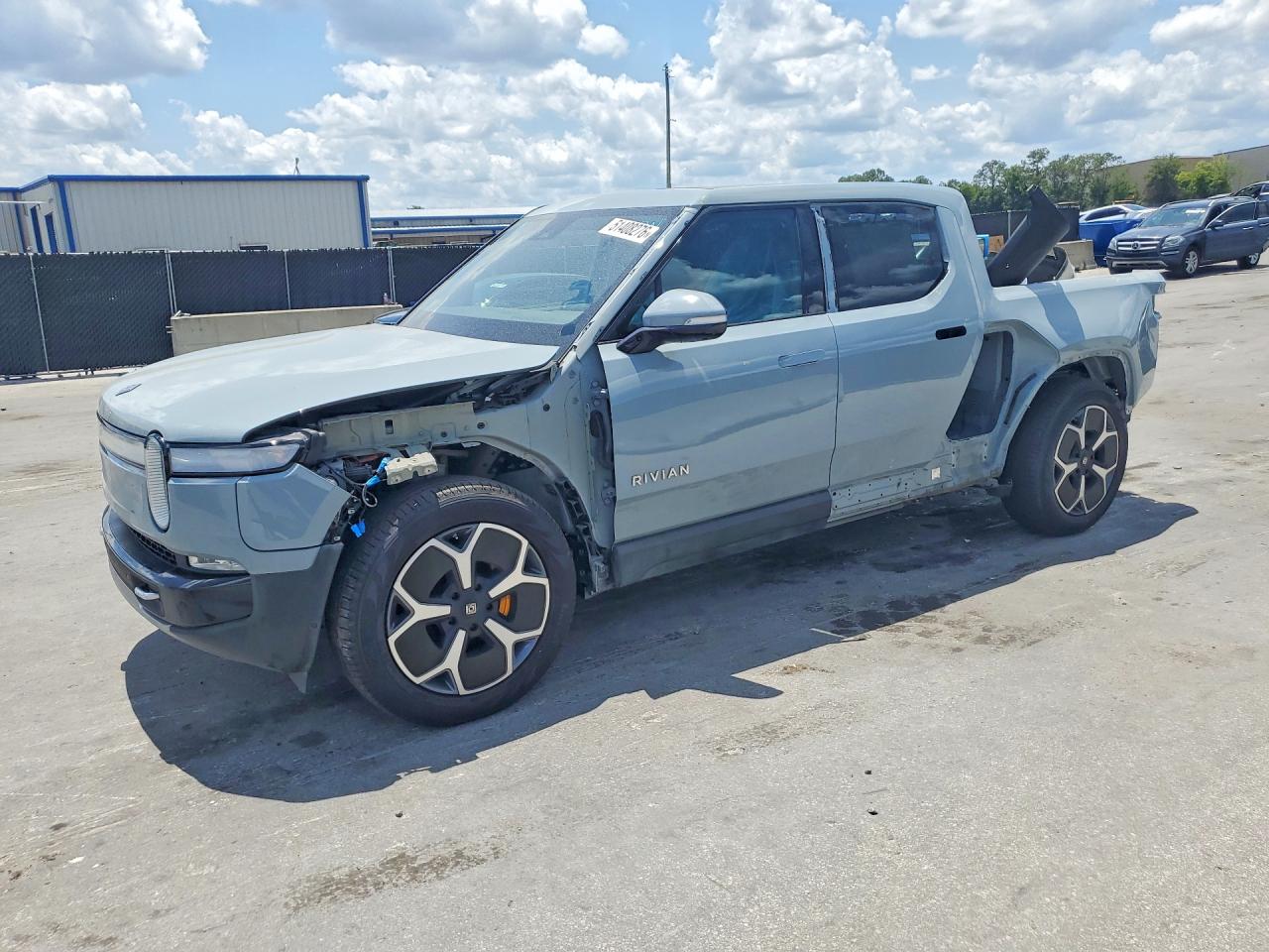 2022 RIVIAN R1T ADVENTURE