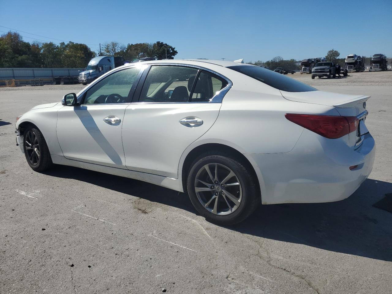 INFINITI Q50 2015 — 3