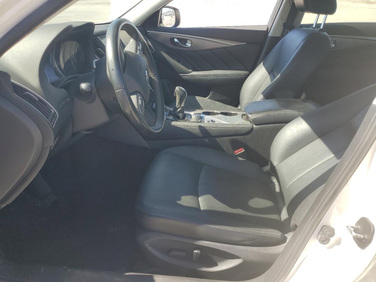 INFINITI Q50 2015 — 8