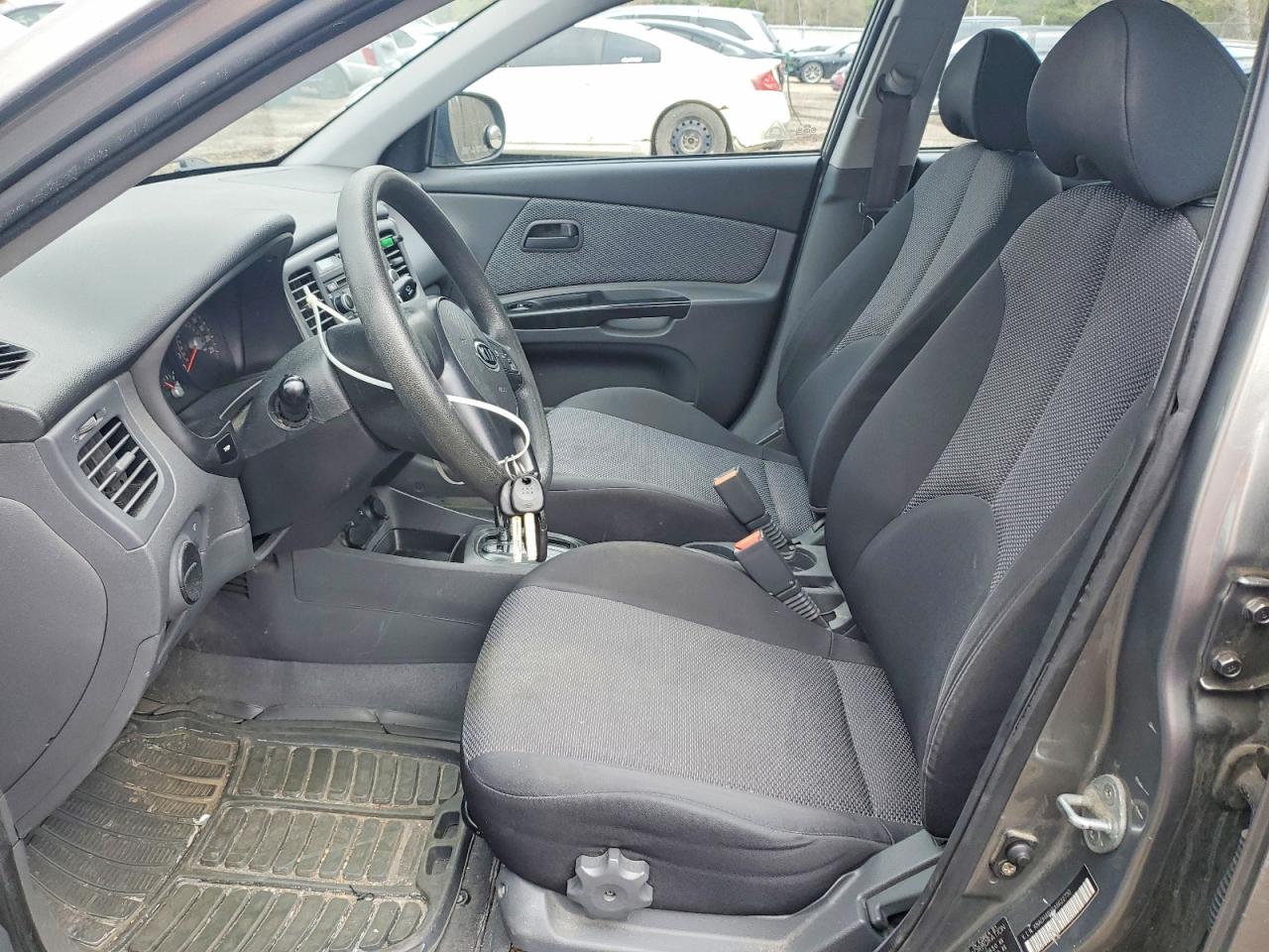 KIA RIO 2010 — 8