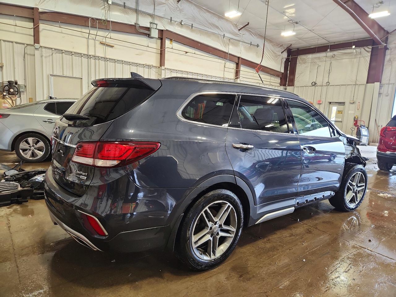 HYUNDAI SANTA FE 2017 — 4
