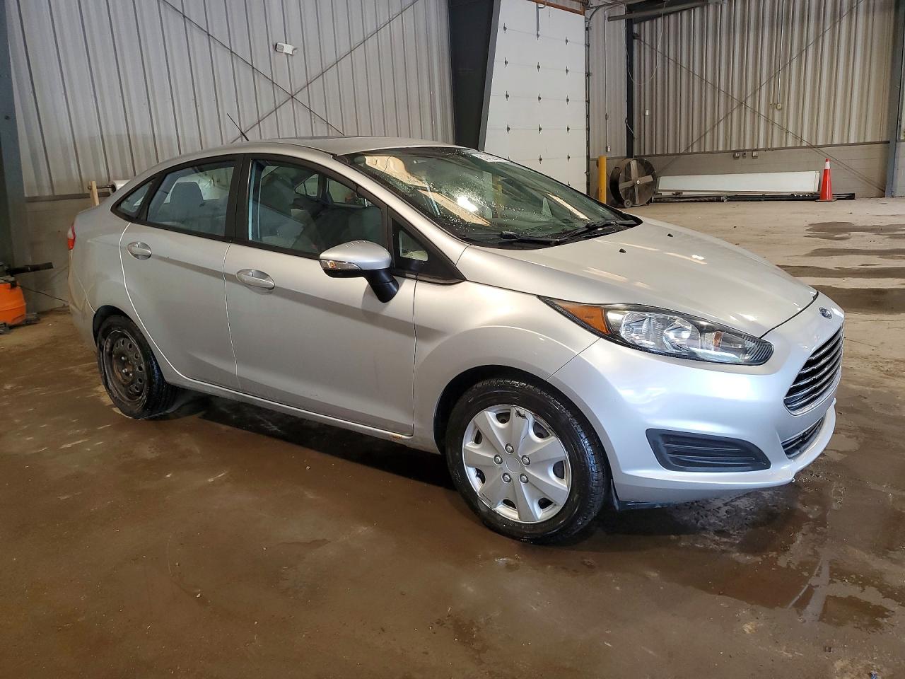 FORD FIESTA 2015 — 5