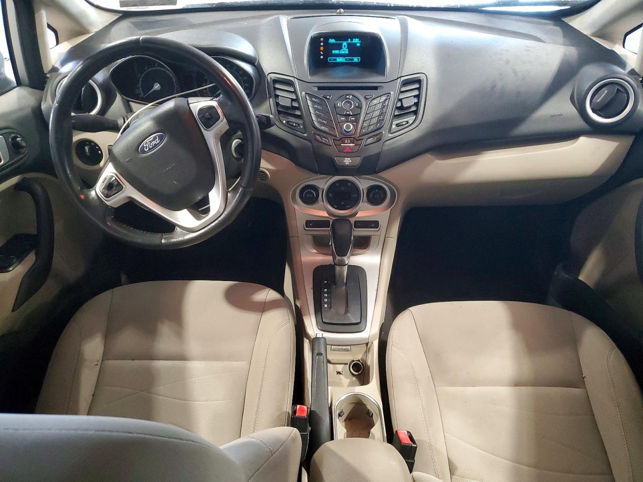 FORD FIESTA 2015 — 9