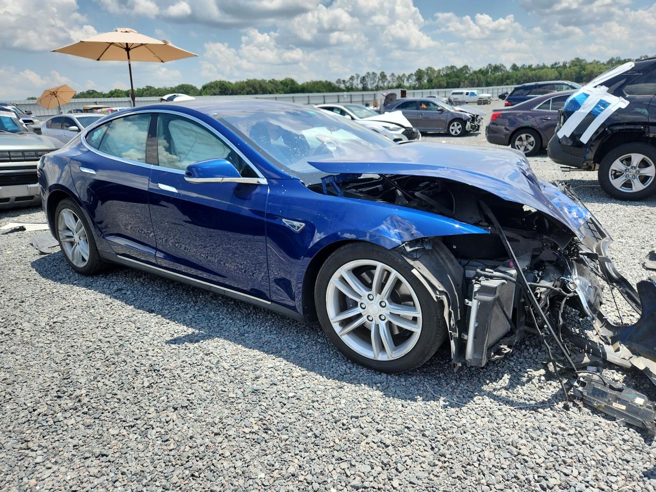 TESLA MODEL S 2016 — 5