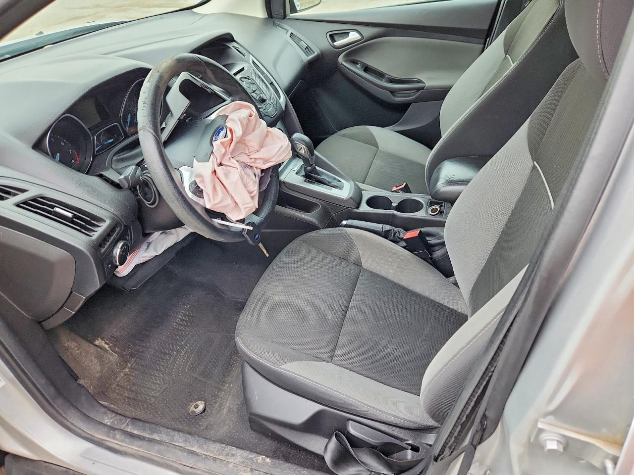 FORD FOCUS 2013 — 8