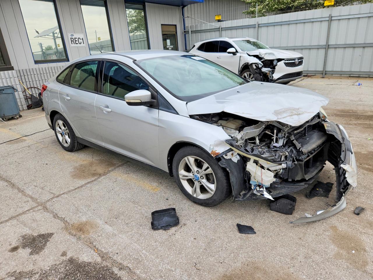 FORD FOCUS 2013 — 5