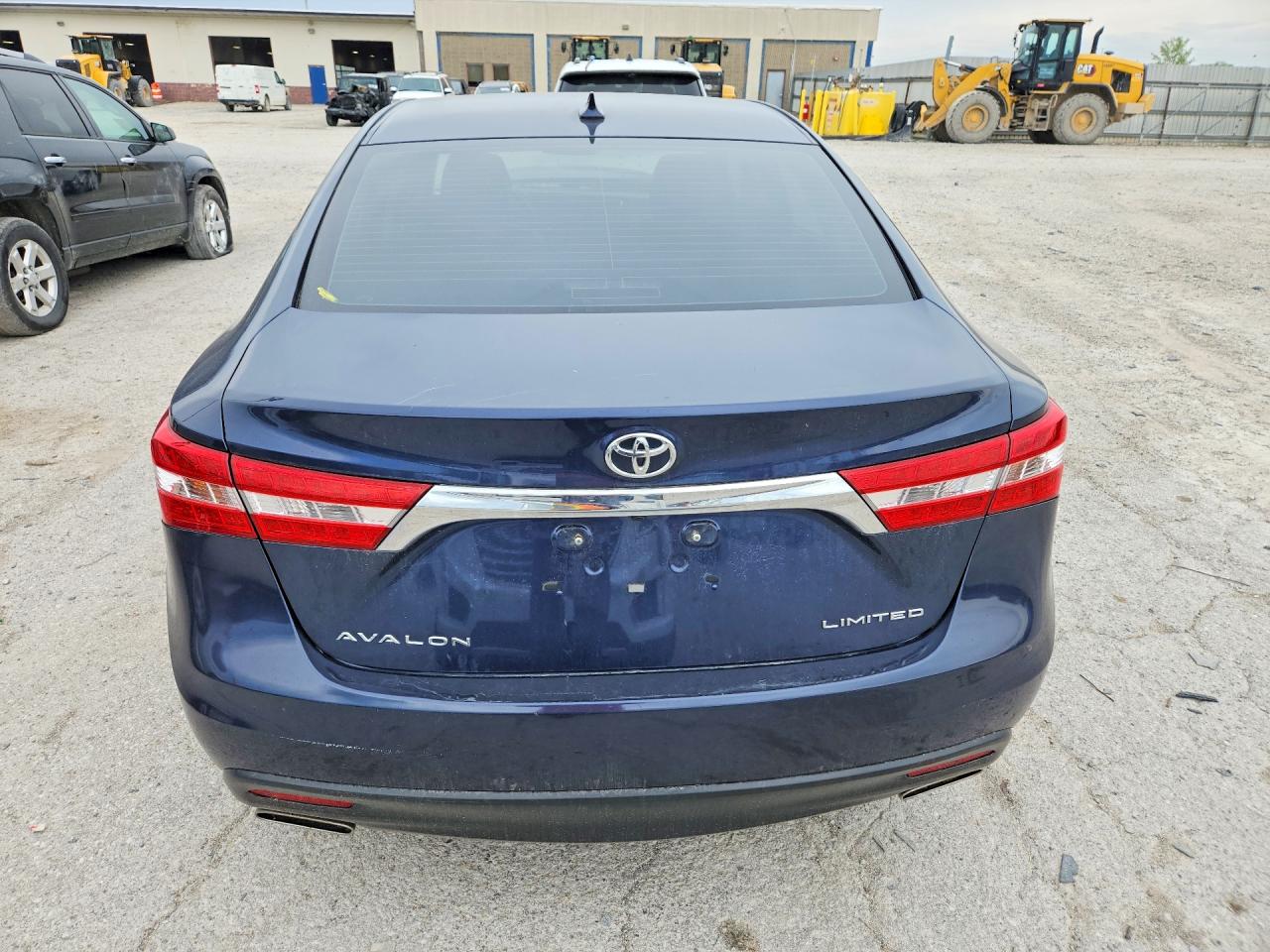 TOYOTA AVALON 2015 — 7