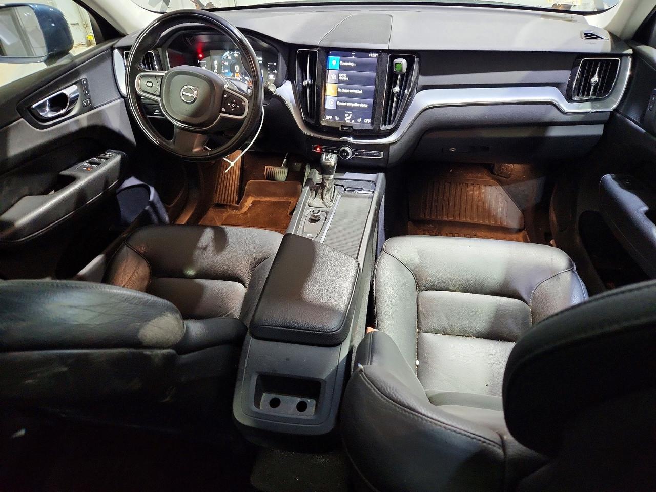 VOLVO XC60 2018 — 9
