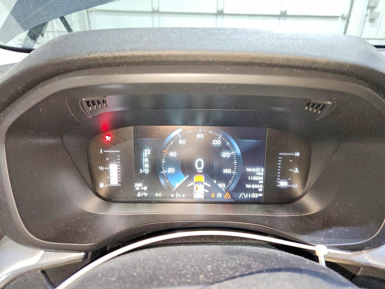 VOLVO XC60 2018 — 10