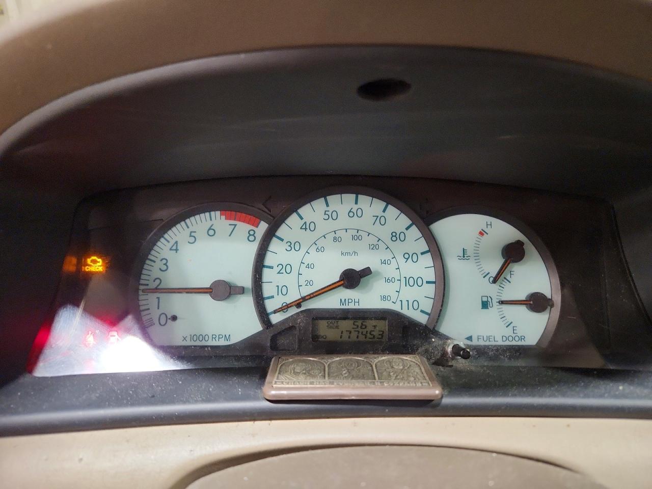 TOYOTA COROLLA 2004 — 10