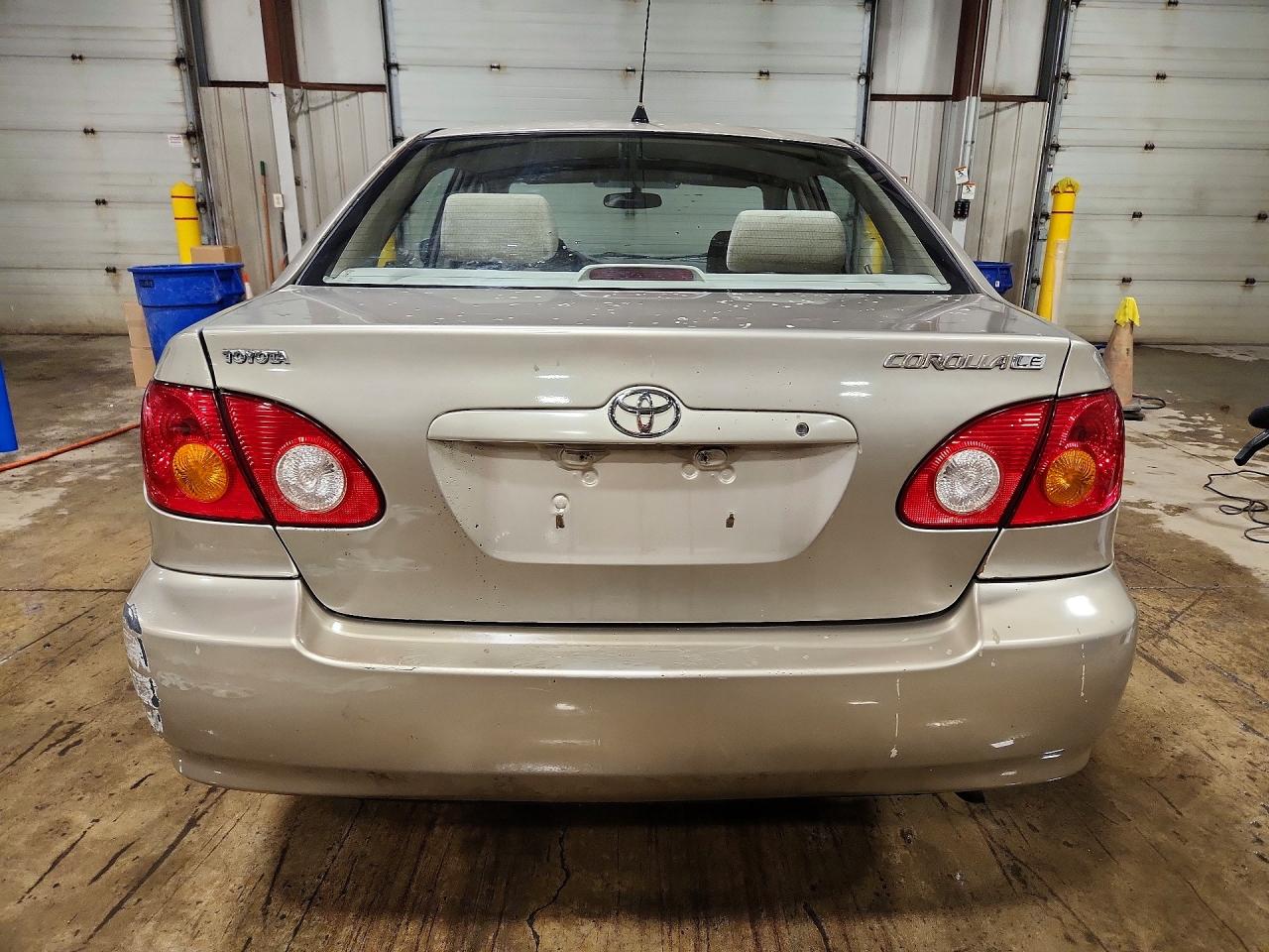 TOYOTA COROLLA 2004 — 7