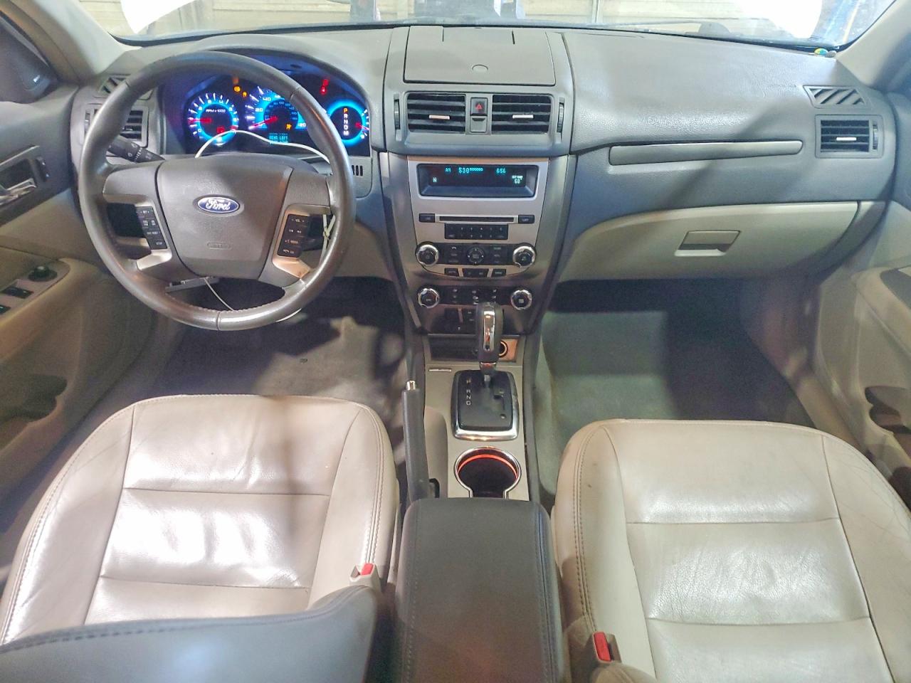 FORD FUSION 2010 — 9