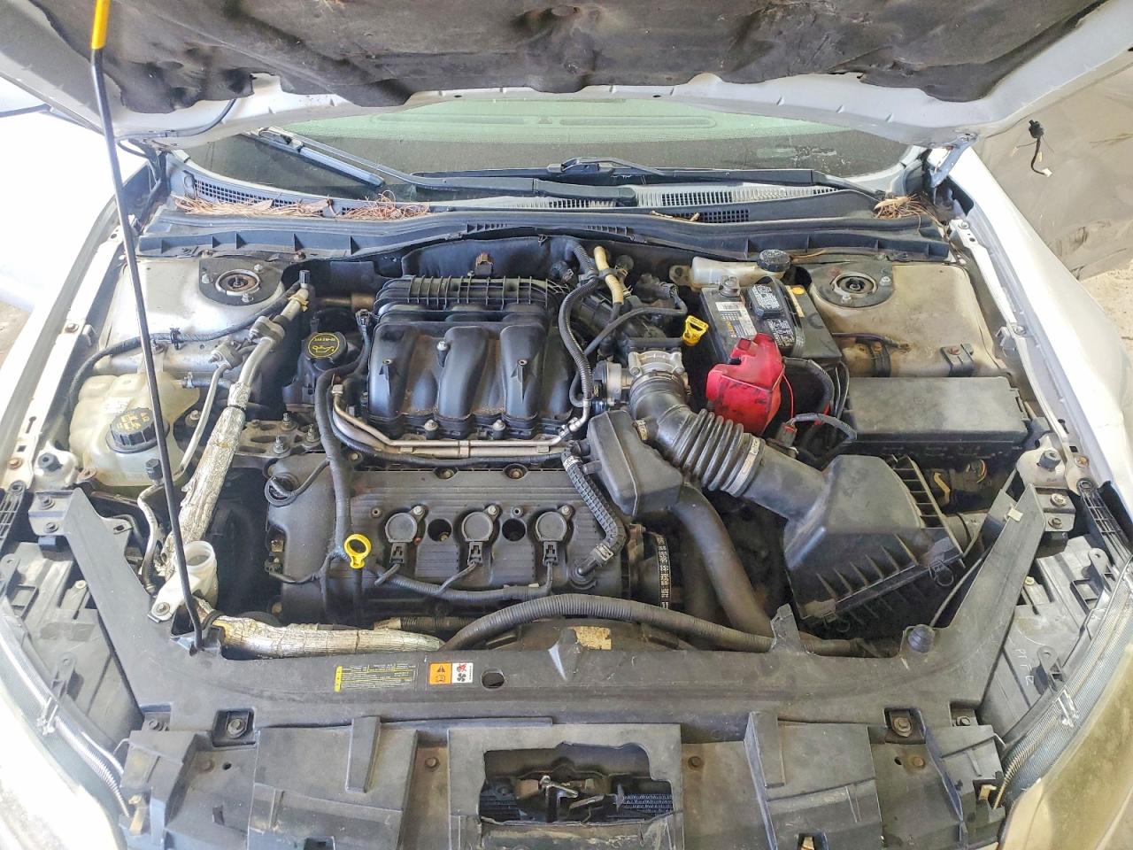 FORD FUSION 2010 — 12