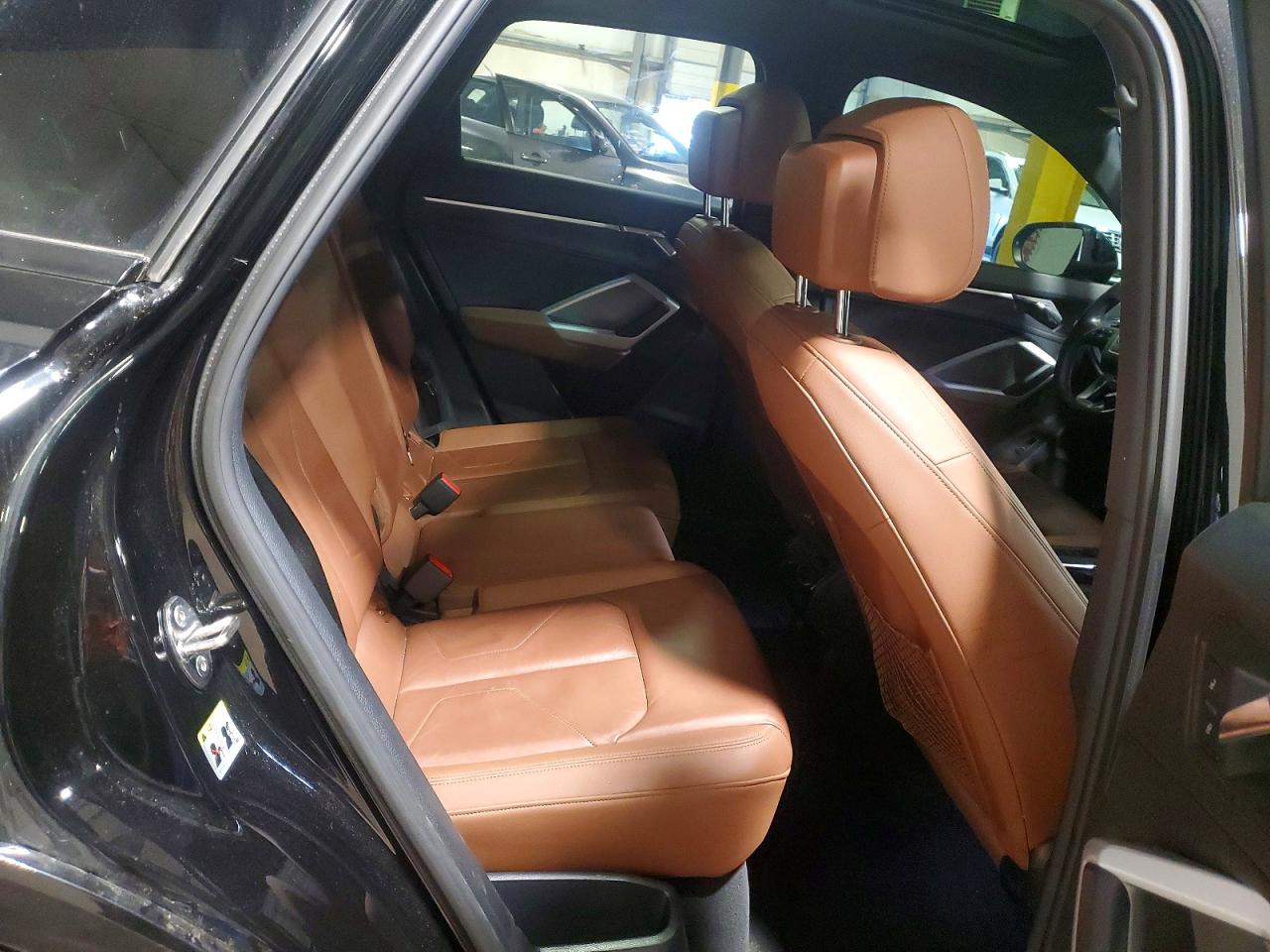 AUDI Q3 2020 — 12
