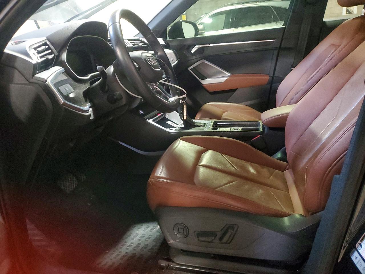 AUDI Q3 2020 — 8