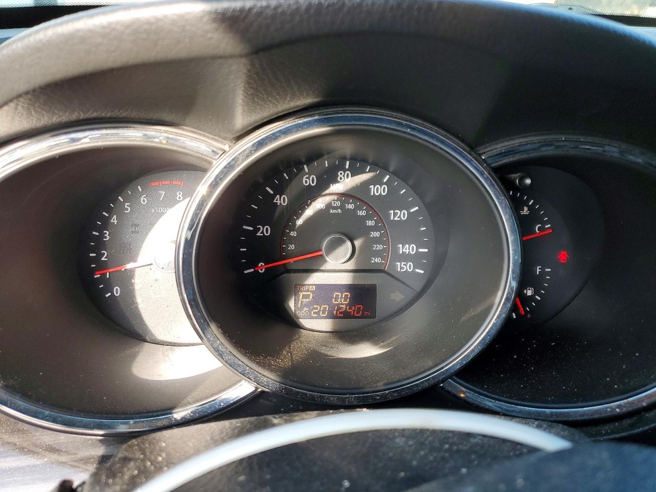 KIA SORENTO 2011 — 10