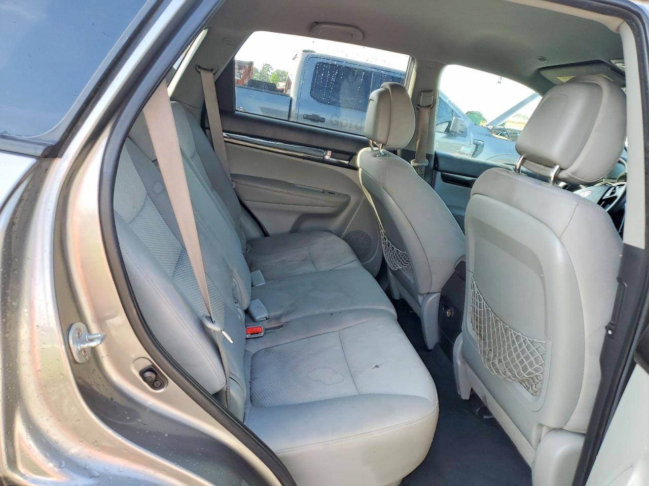 KIA SORENTO 2011 — 12