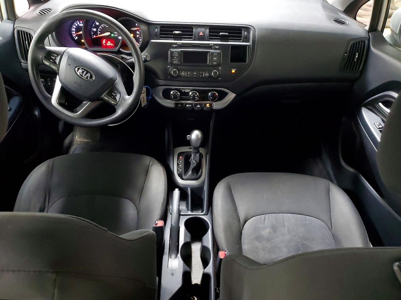 KIA RIO 2015 — 9