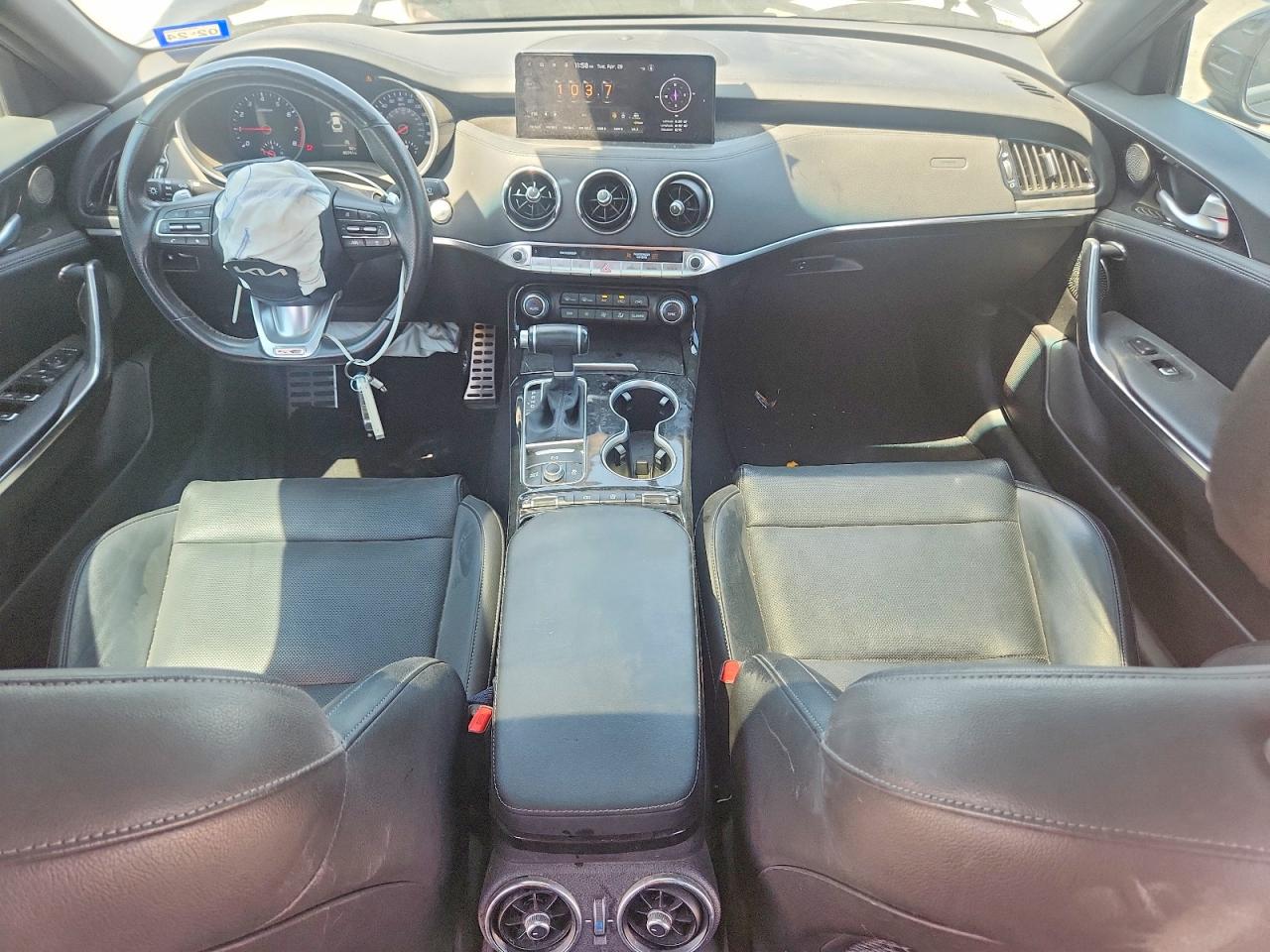 KIA STINGER 2022 — 9