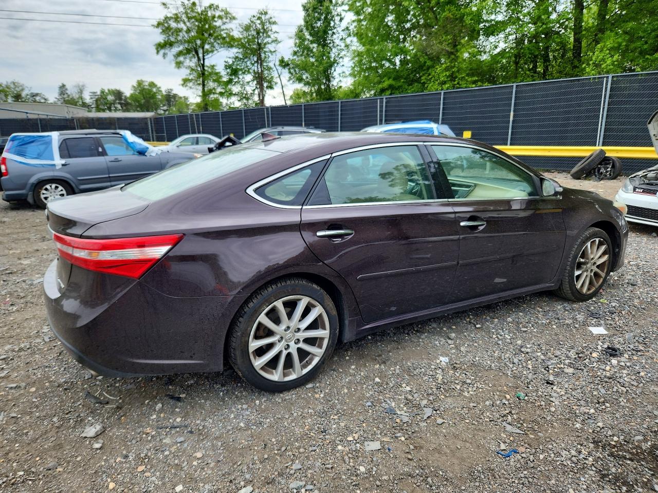 TOYOTA AVALON 2013 — 4