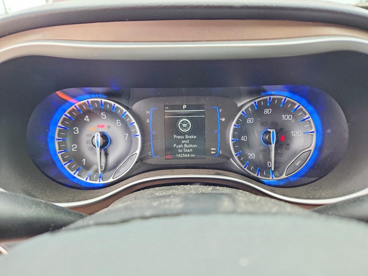 CHRYSLER VOYAGER 2020 — 10