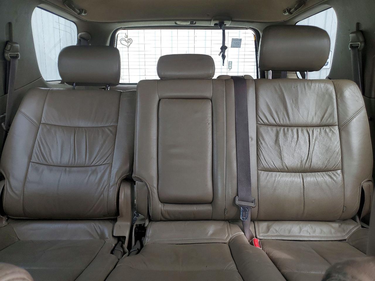 TOYOTA SEQUOIA 2003 — 11