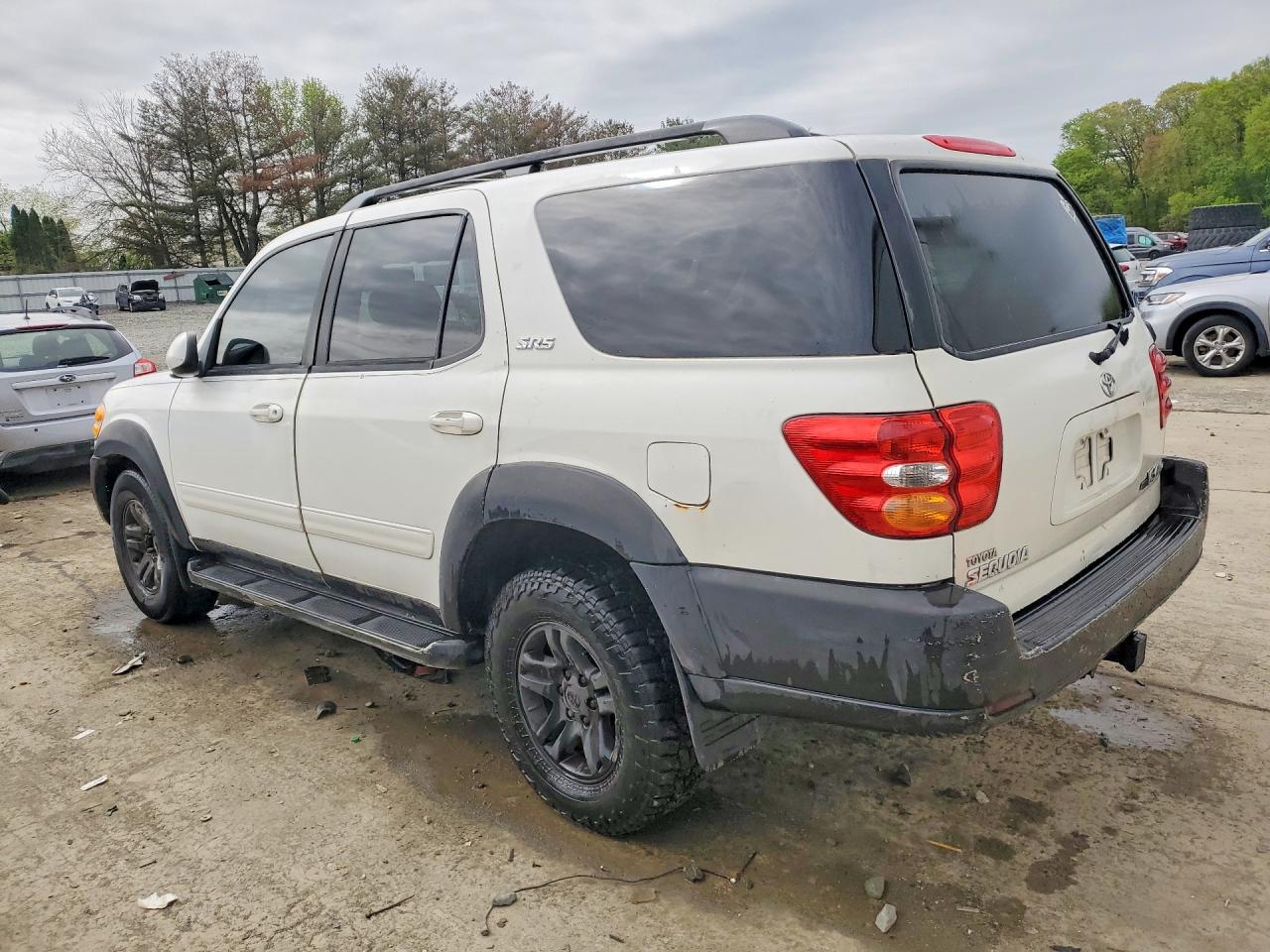 TOYOTA SEQUOIA 2003 — 3