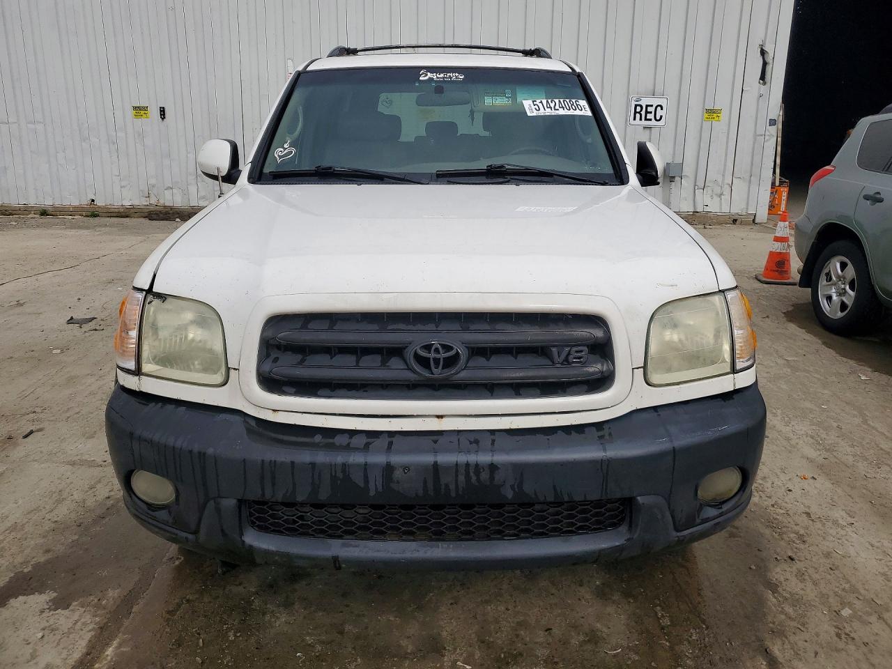 TOYOTA SEQUOIA 2003 — 6