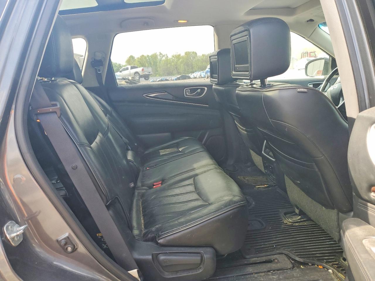 INFINITI QX60 2015 — 12