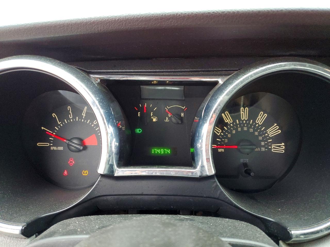 FORD MUSTANG 2009 — 10