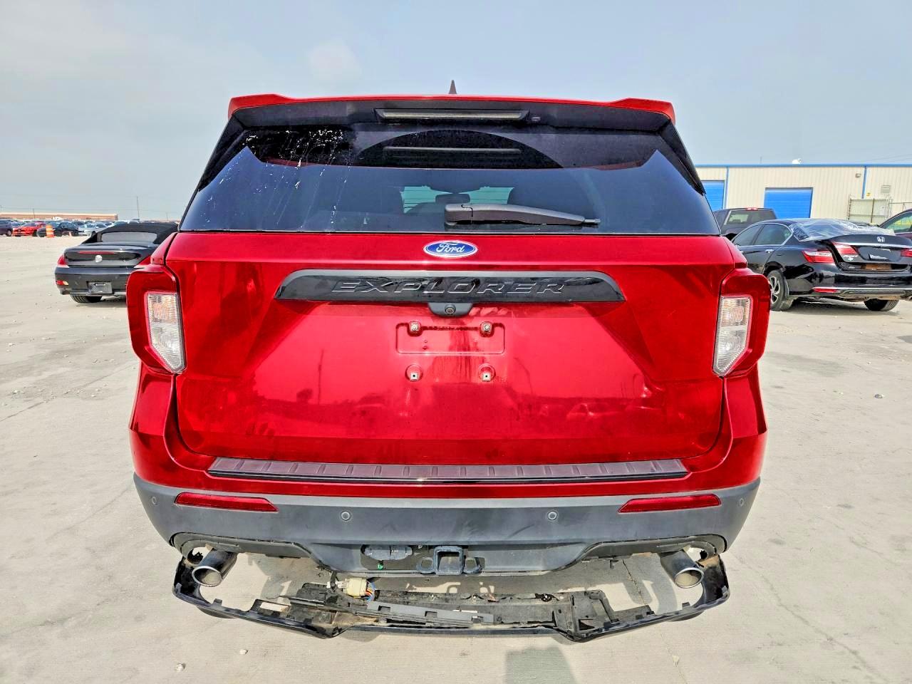 FORD EXPLORER 2024 — 7