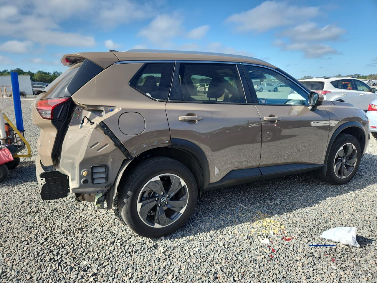 NISSAN ROGUE 2025 — 4
