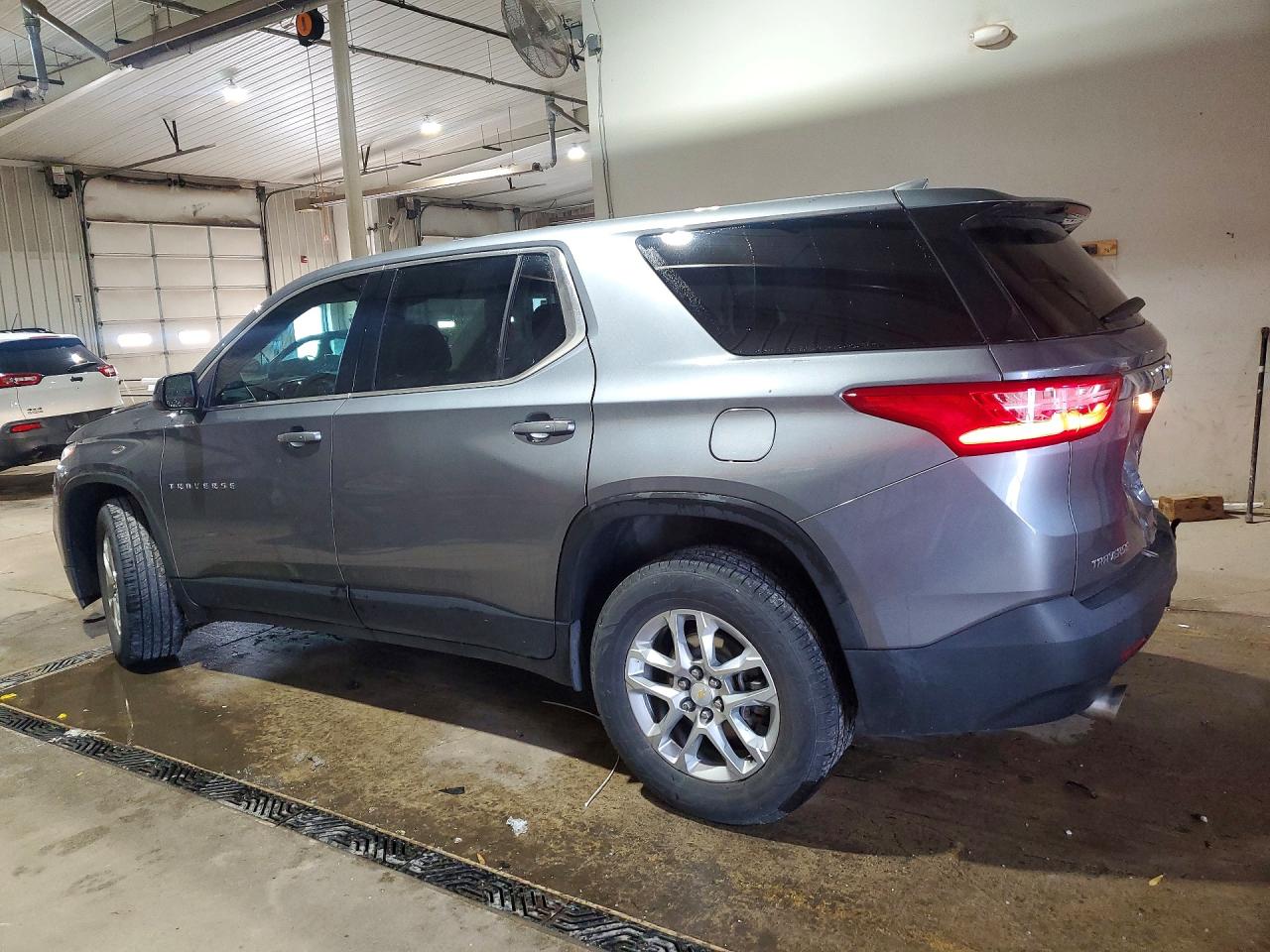 CHEVROLET TRAVERSE 2021 — 3