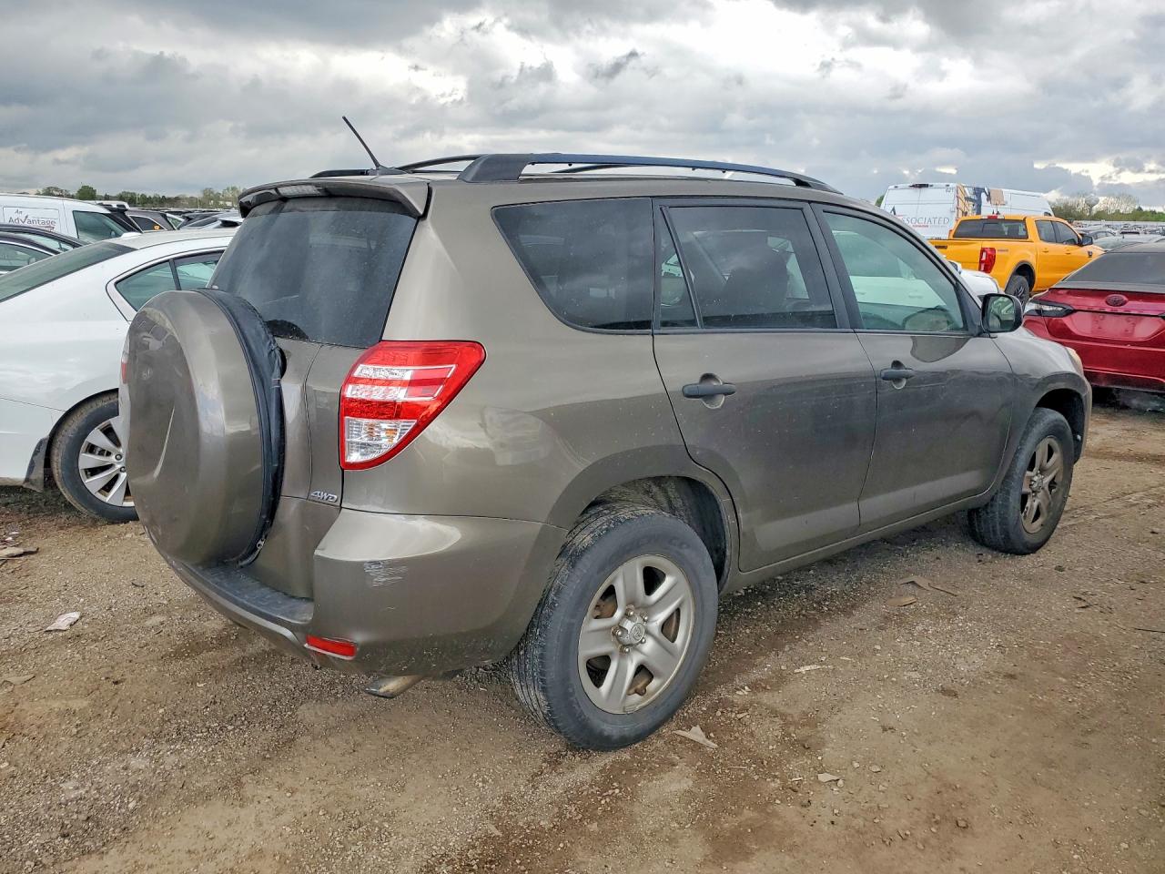 TOYOTA RAV4 2011 — 4