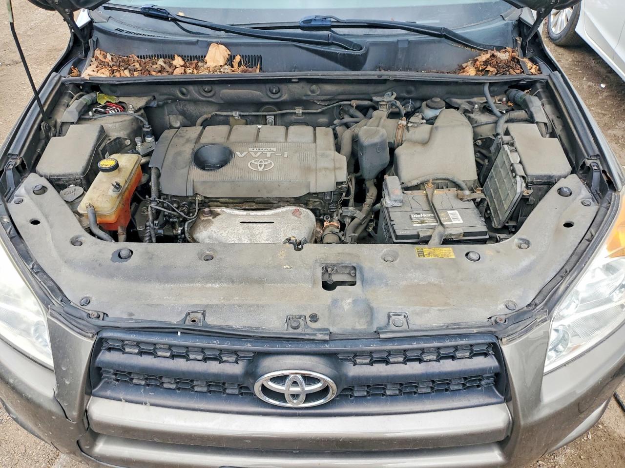 TOYOTA RAV4 2011 — 12