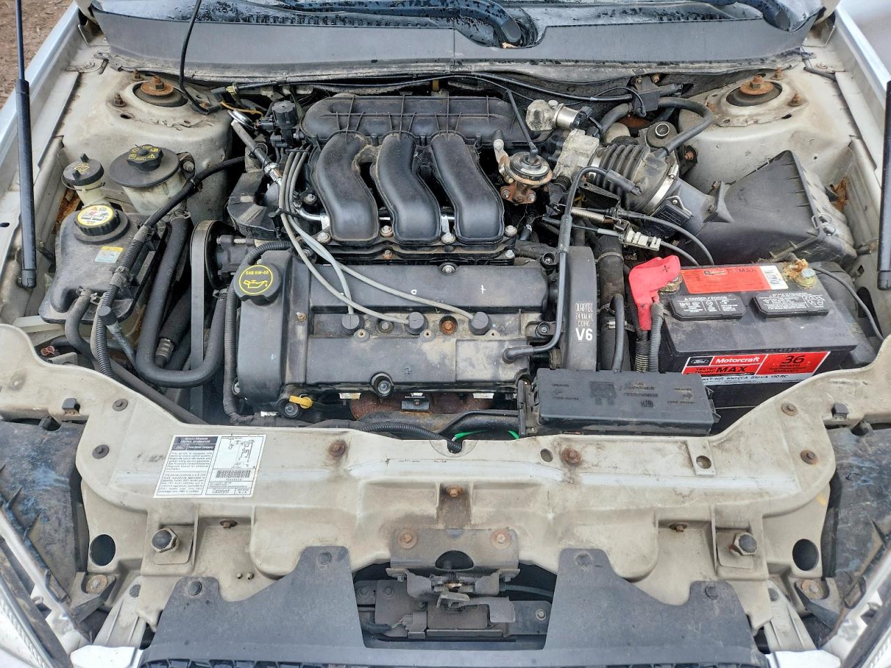 FORD TAURUS 2001 — 12