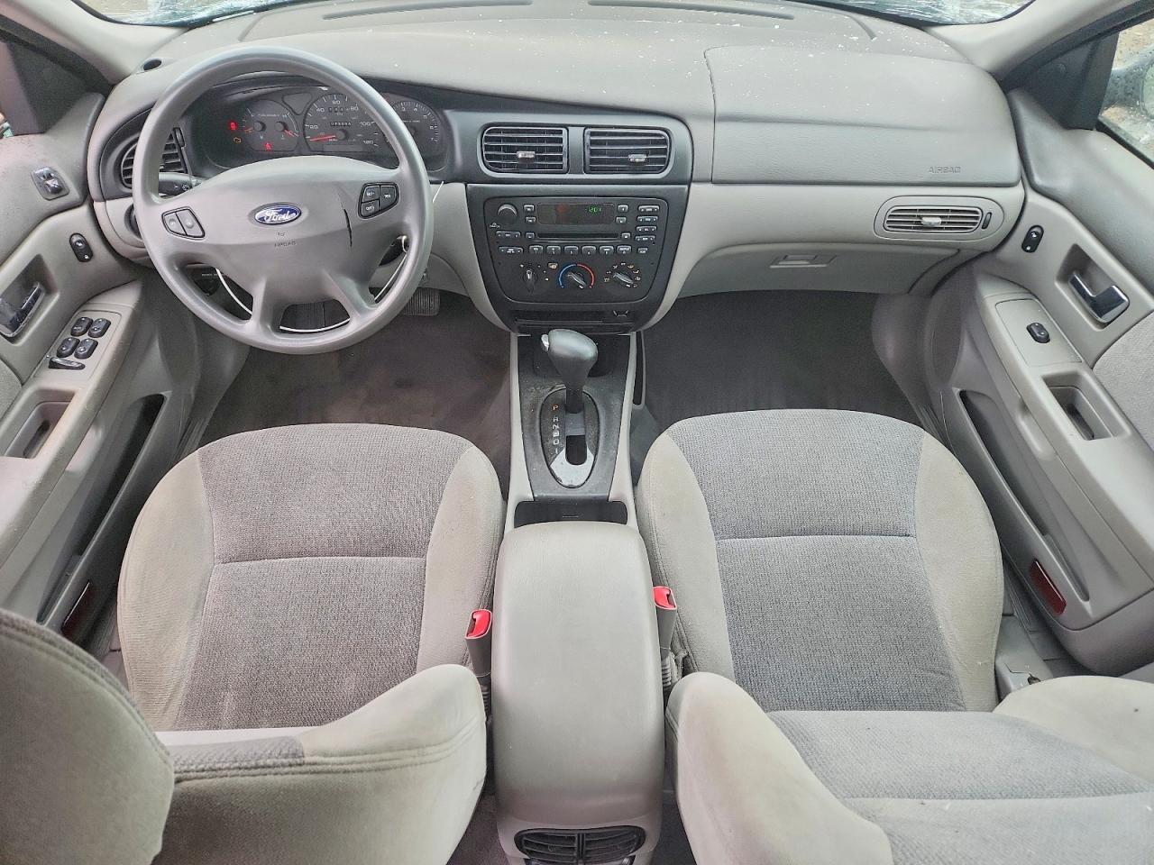 FORD TAURUS 2001 — 9