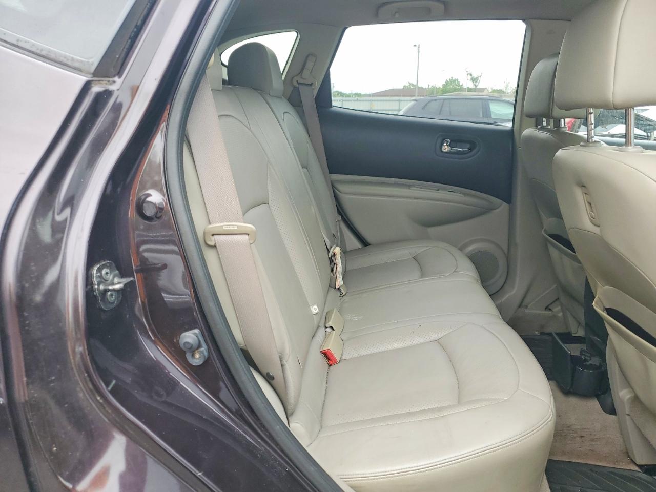 NISSAN ROGUE 2011 — 11