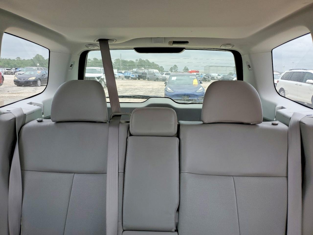 SUBARU FORESTER 2011 — 11