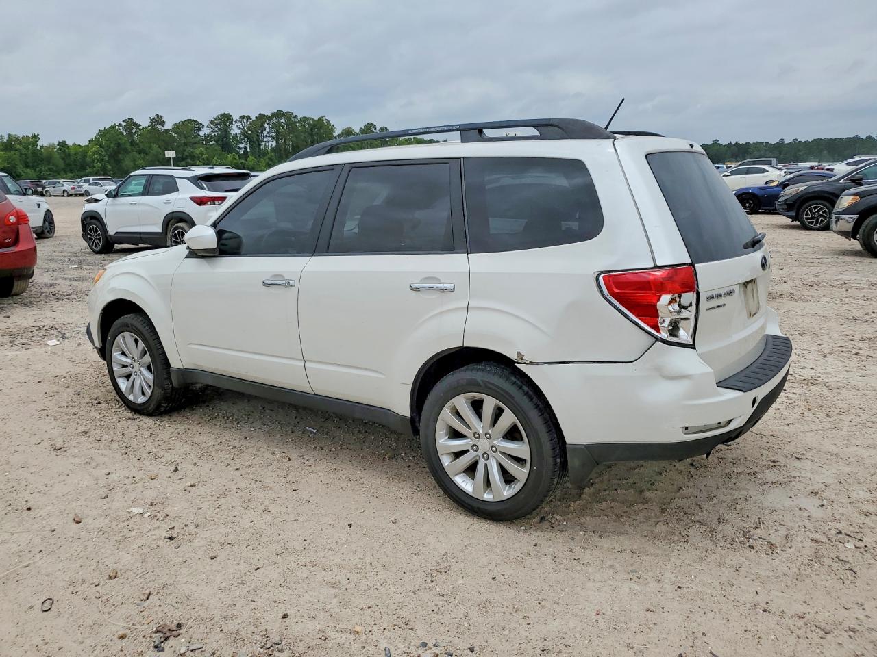 SUBARU FORESTER 2011 — 3