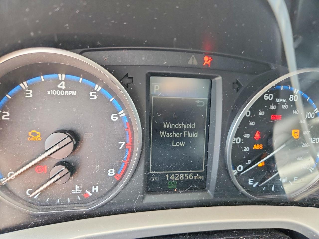 TOYOTA RAV4 2017 — 10