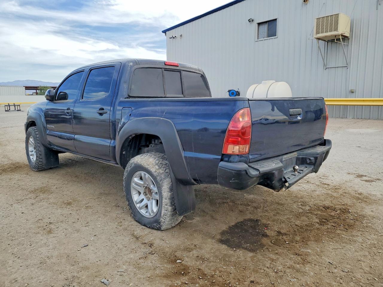 TOYOTA TACOMA 2015 — 3