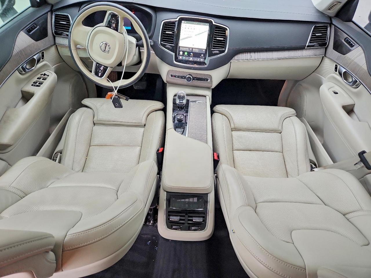 VOLVO XC90 2023 — 9