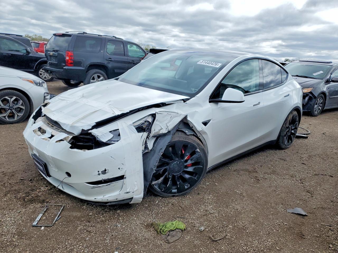 TESLA MODEL Y 2021 — 2