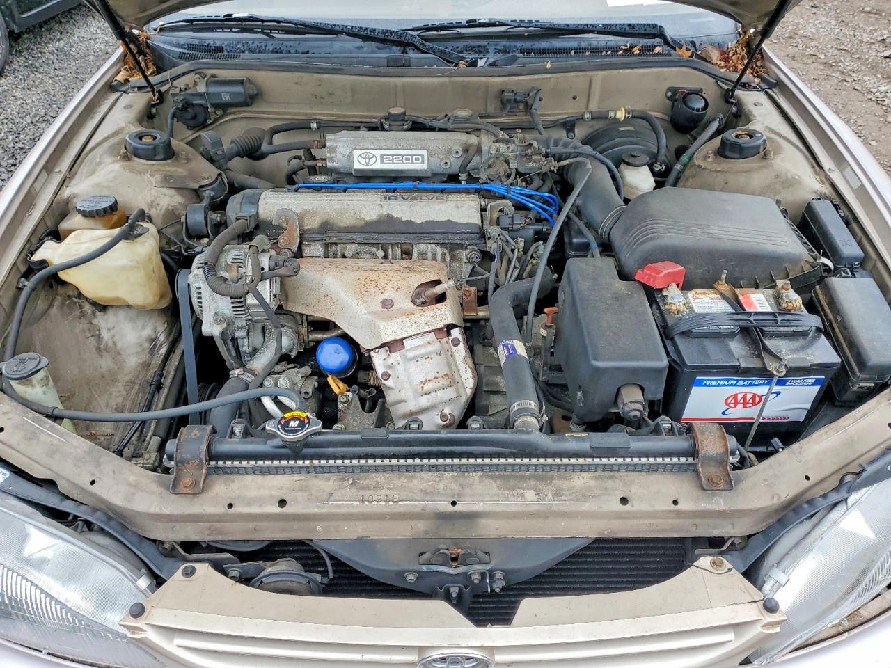 TOYOTA CAMRY 1995 — 12